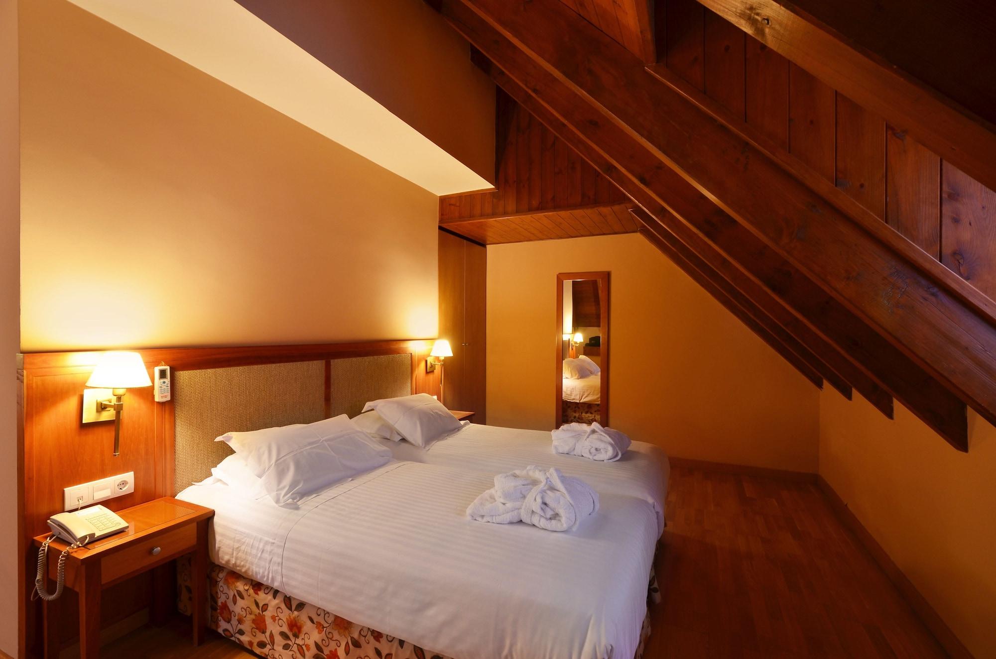 Hotel Spa Acevi Val D'Aran Vielha e Mijaran Exterior foto